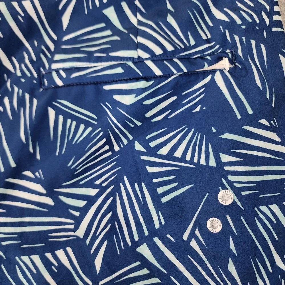 American Eagle Outfitters Boardshorts Mens XL  38x10 Blue Geometric Swim‎ Shorts